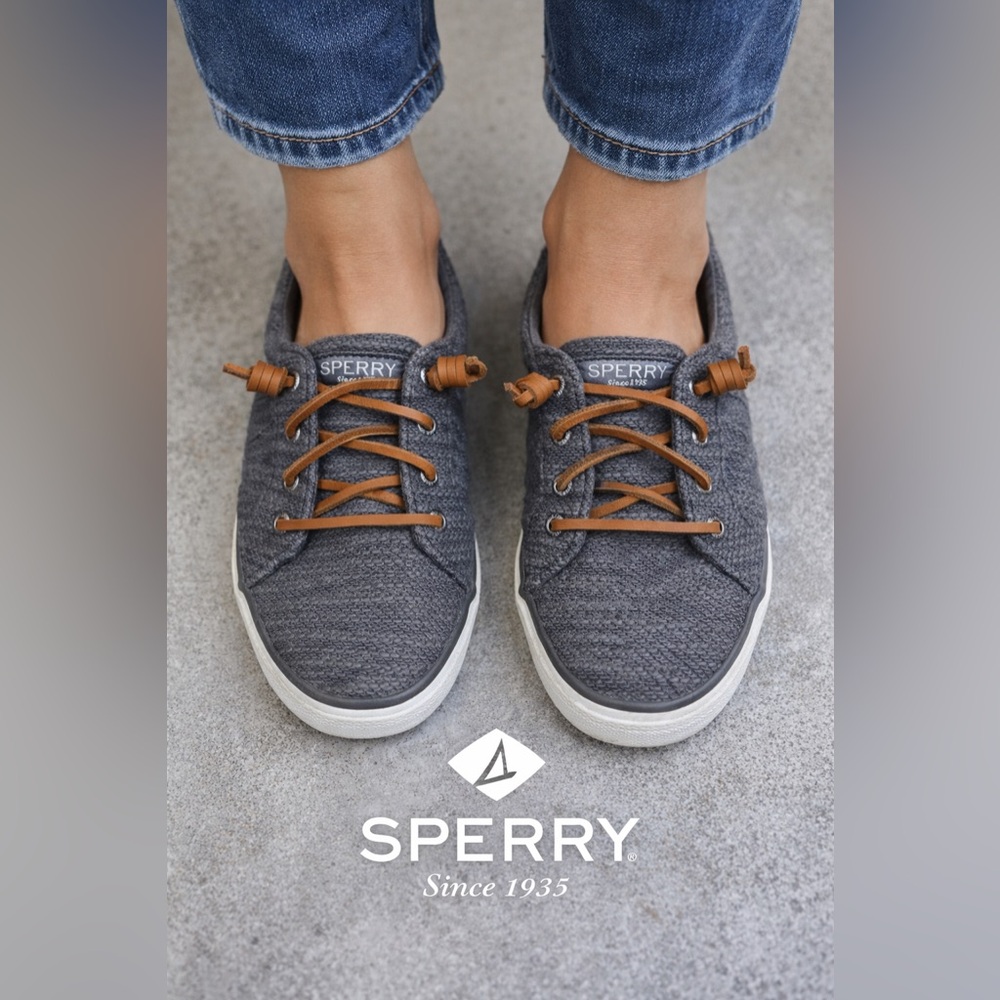 Sperry Women's Charcoal Knit Boat Shoes with Brown Laces
